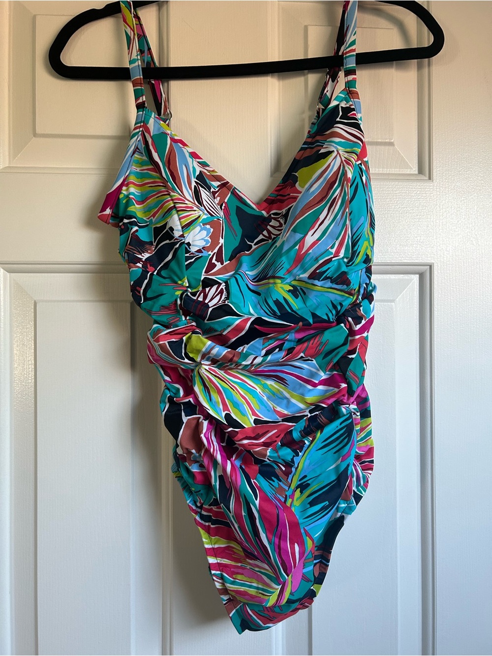 NWT L Women’s Tropical Leaf Print One-Piece Swimsuit - Teal Multi